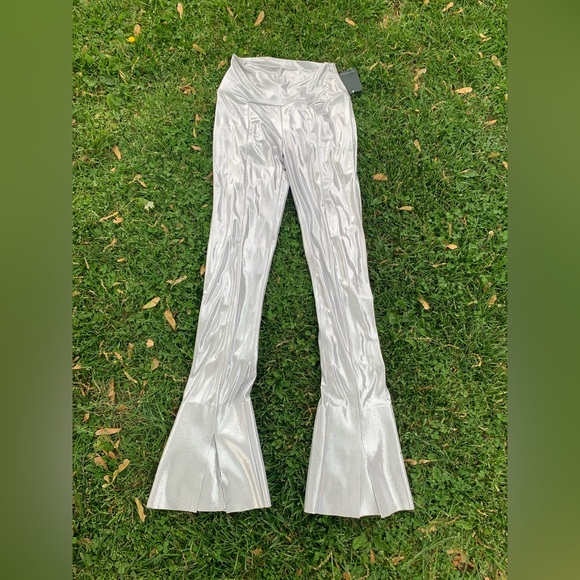 Norma Kamali Silver Flared Leggings - Picture 1 of 2